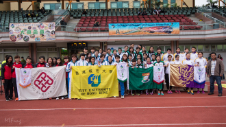 HKU ladies' team receiving the Champion Team Award